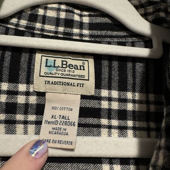 LL Bean Plaid Flannel Shirt Black White Mens XL Tall - Picture 3 of 4